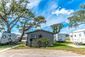 Plantation Oaks RV Park