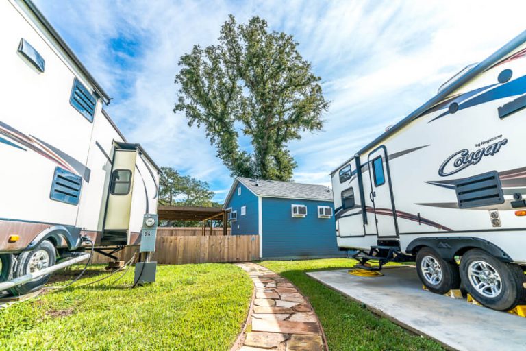 Full Hook Up Long Term RV Park Sites In Clute TX Plantation Oaks